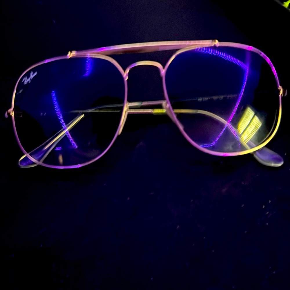 These glasses were just bought and have zero damage on them